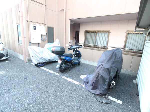 バイク置き場