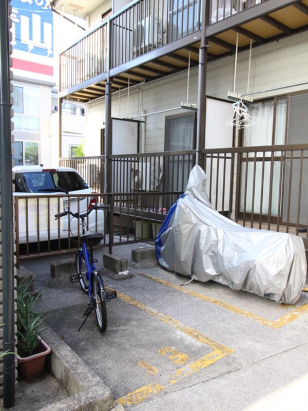 バイク置き場