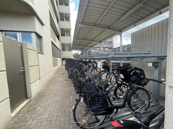 駐車場・駐輪場(駐輪場)