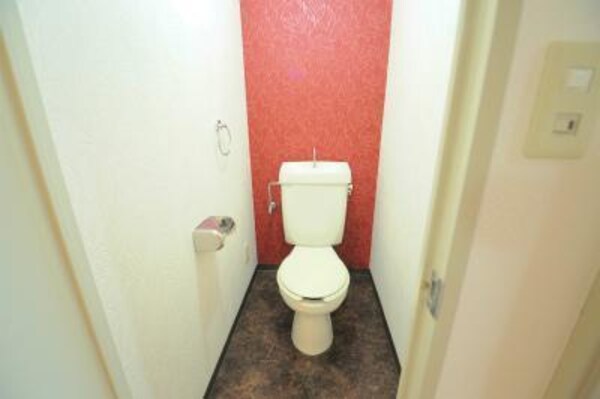 トイレ(温水洗浄便座設置可)