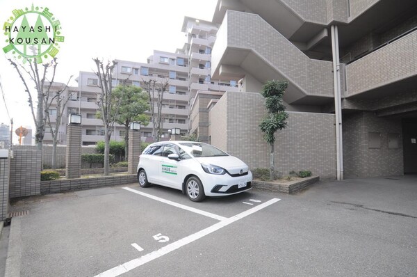 駐車場・駐輪場