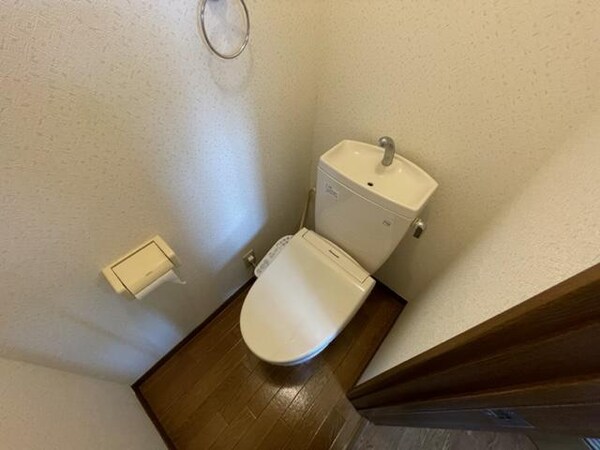 トイレ(温水洗浄便座)