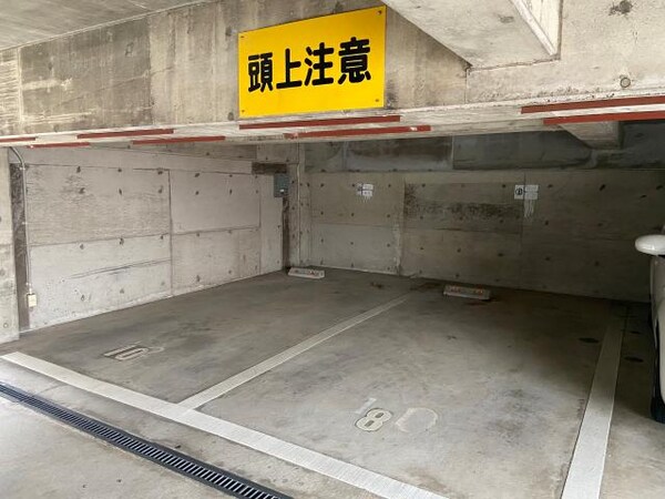 駐車場(屋内駐車場)