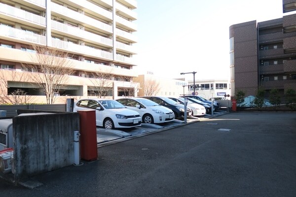 駐車場(駐車場♪　要空確認)