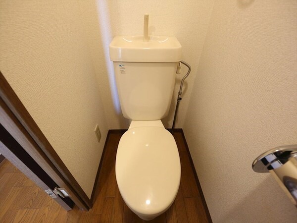 トイレ(トイレ（お風呂トイレ別）温水洗浄暖房便座取り付け可)