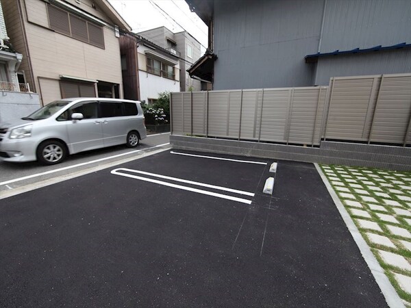 駐車場(敷地内平面駐車場)