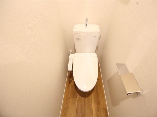 トイレ(温水洗浄暖房便座付トイレ　同仕様写真)