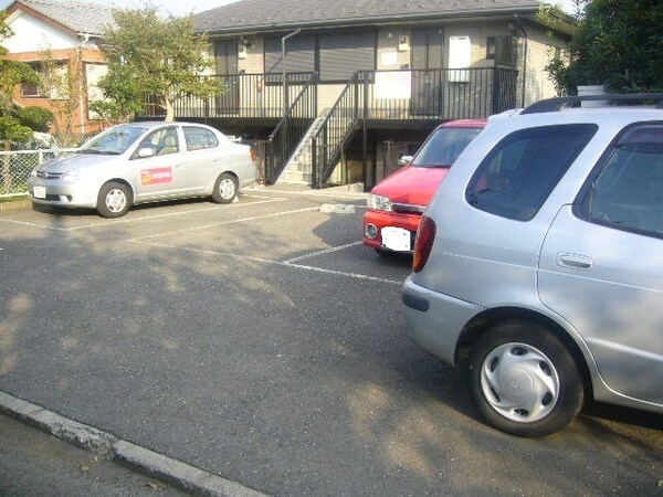 駐車場(敷地内駐車場／要空確認)