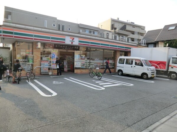 周辺環境(セブンイレブン大田区新蒲田３丁目店 911m)