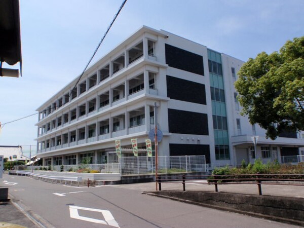 その他(丸亀市立城北小学校まで900m)