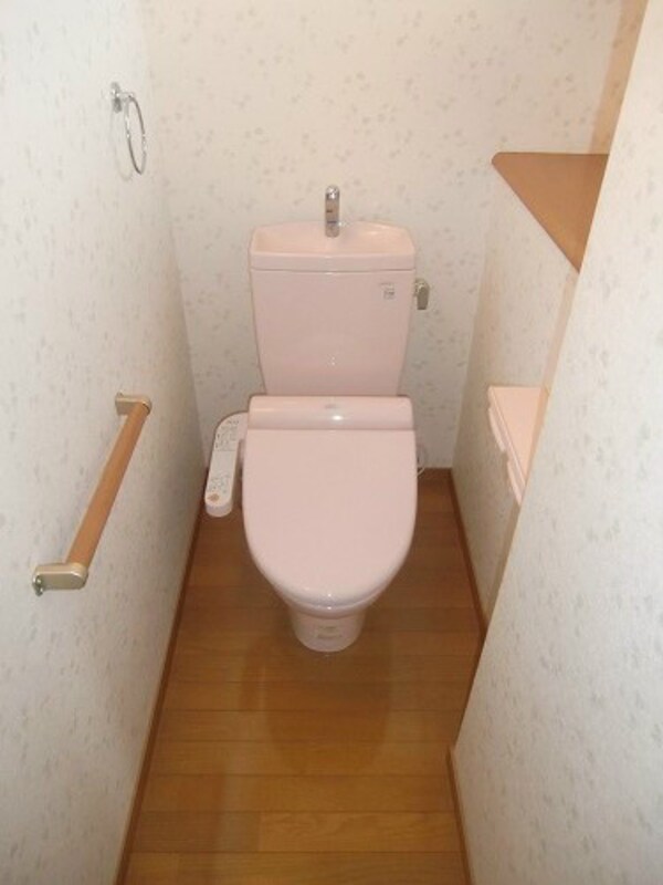 トイレ(とてもひろいトイレです☆)