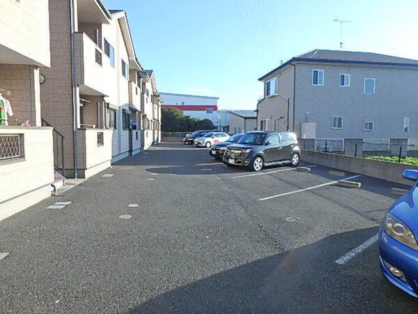 駐車場(敷地内駐車場（空車確認要）)