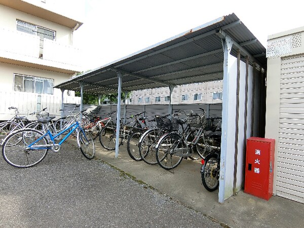 共用設備(自転車置き場)