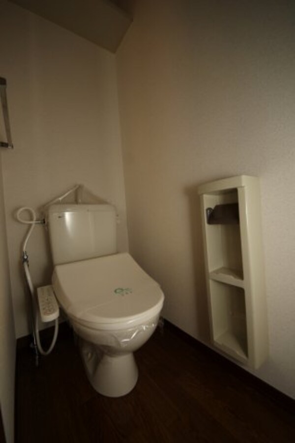 トイレ(同施工会社同型タイプの別のお部屋のお写真です)