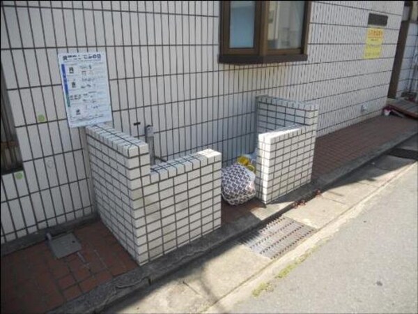 敷地内/建物