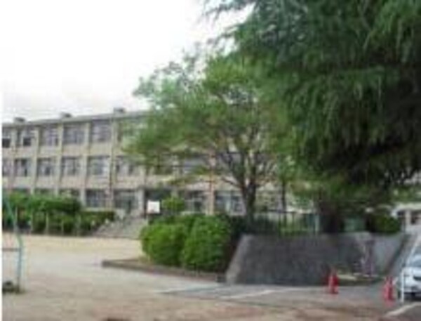 周辺環境(西宮市立山口小学校 165m)