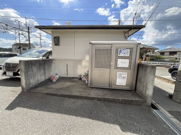 建物設備(敷地内ゴミ置き場です)