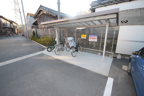 敷地内/建物(駐輪場)