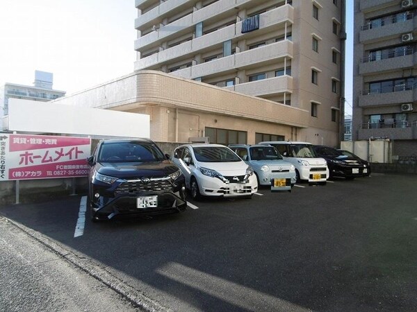 駐車場・駐輪場