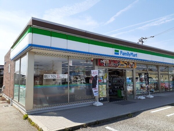 周辺環境(ファミリーマート黒部三日市店まで220m)