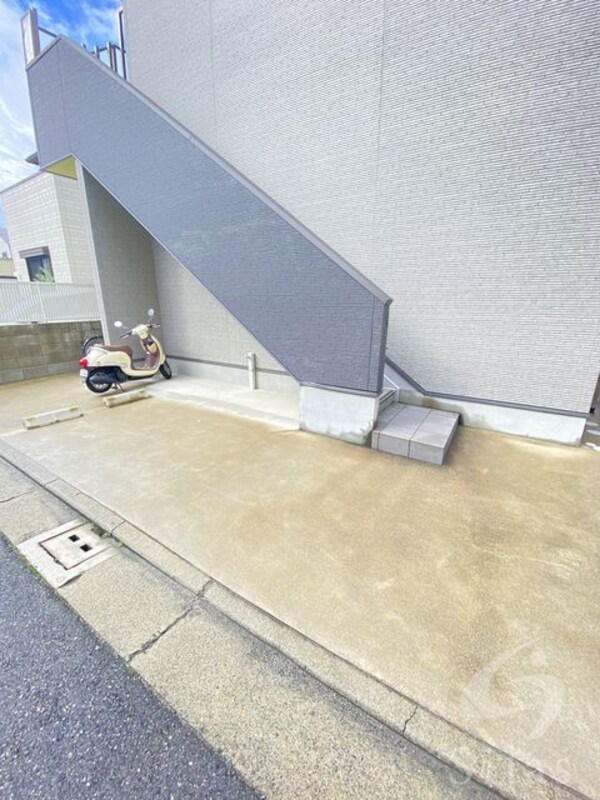 敷地内/建物