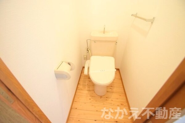 トイレ(コンパクトで使いやすいトイレです)