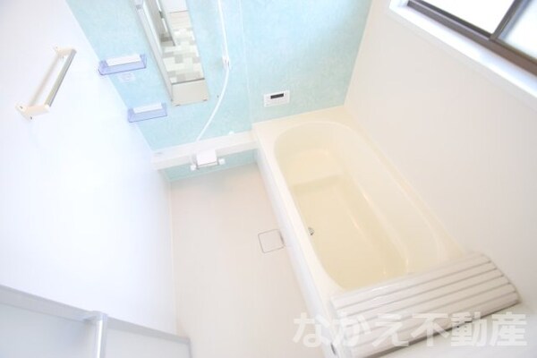 浴室(きれいなお風呂です)