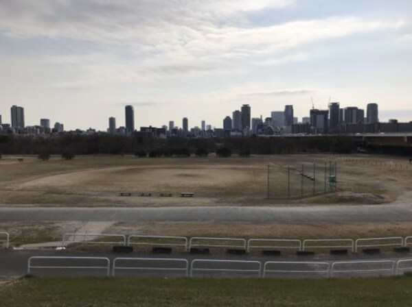 周辺環境(淀川河川公園西中島地区野球場 621m)