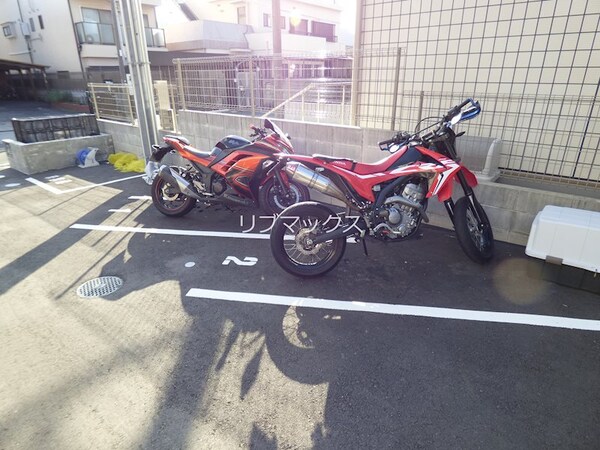 建物設備(バイク置場)