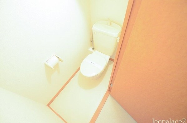 トイレ(類似物件の写真となります。※イメージ、現状優先。)