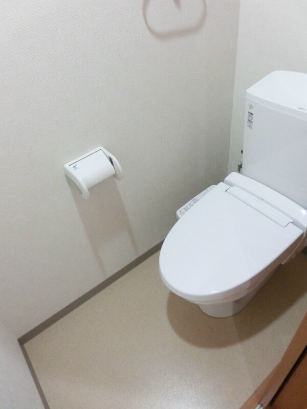 トイレ(ウォシュレット完備☆)
