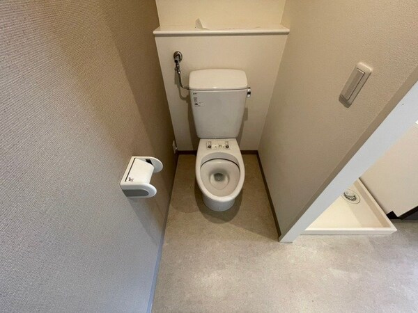トイレ(ウォシュレット機能がついたトイレです。安心して使用できます。)