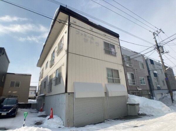 建物外観(札幌市東区北十六条東「ファミールサトウ」)