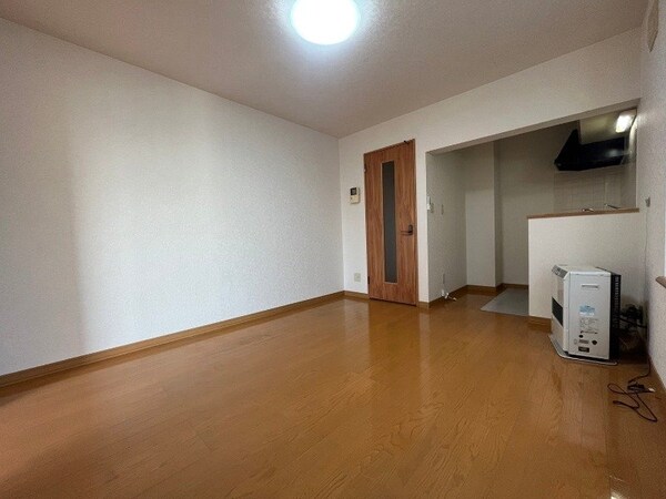 明るいお部屋は気持ちよく過ごせそうですね。