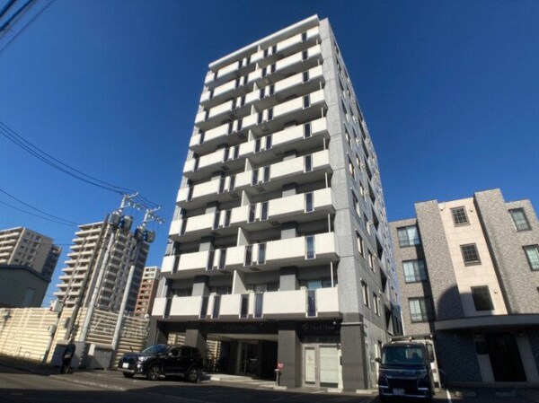 建物外観(札幌市中央区南7条西「MODENA円山」)