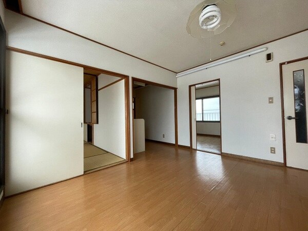 日当たりが良くて心地よく過ごせそうなお部屋です。