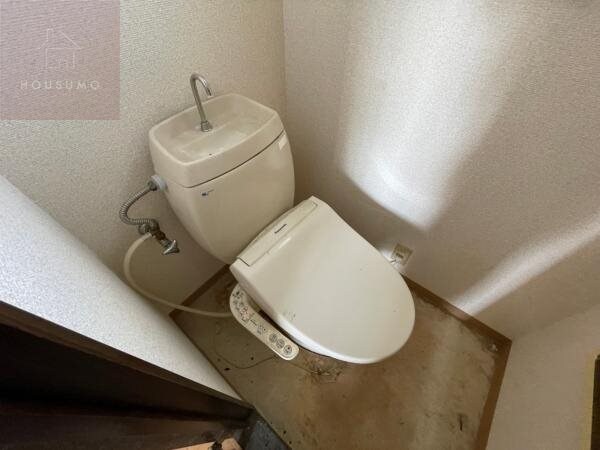 トイレ(落ち着いた色調のトイレです)