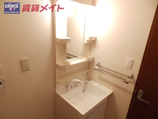 洗面設備(同物件別部屋の写真)