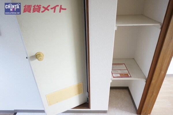 その他(同一物件の別部屋の写真です)