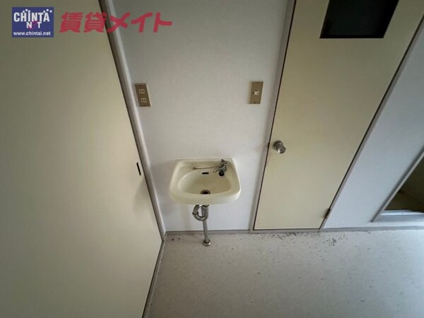 洗面設備(同型参考写真)