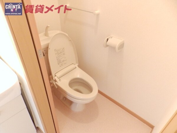 トイレ(同型部屋写真です。)