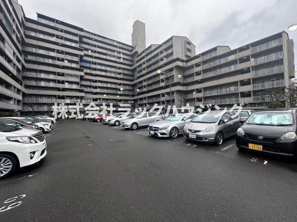 駐車場(【お部屋さがしはラックハウジングにお問合せ下さいませ♪】)