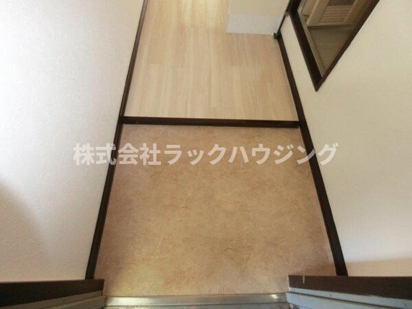 玄関(【お部屋さがしはラックハウジングにお問合せ下さいませ♪】)