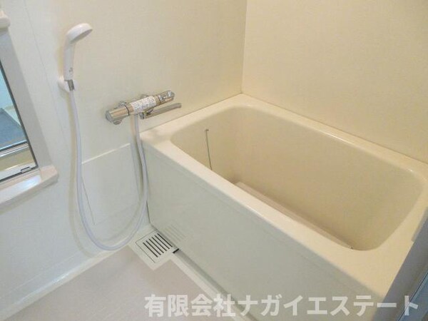 浴室(【サンガーデン】
有限会社ナガイエステート)