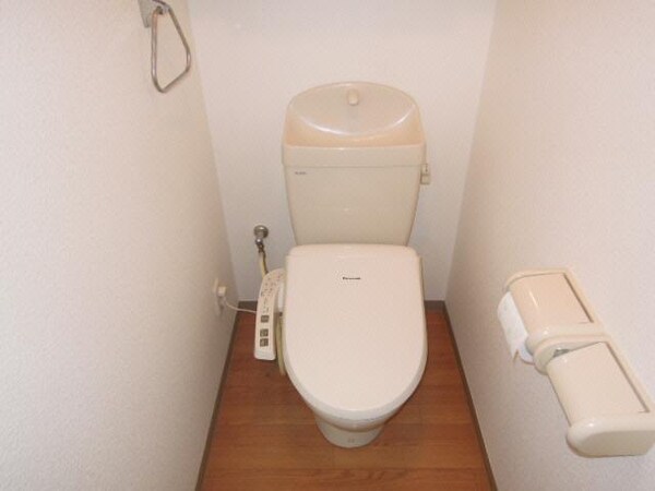 トイレ(他号室の写真になります。)