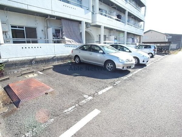 駐車場(駐車場)