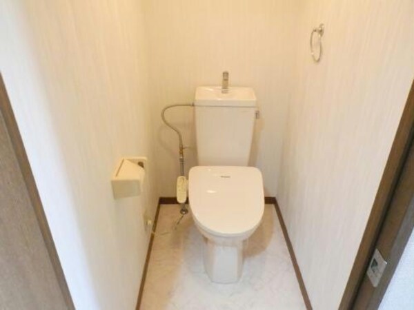 トイレ(同型205)