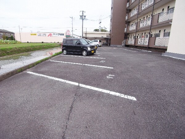 駐車場(駐車場)