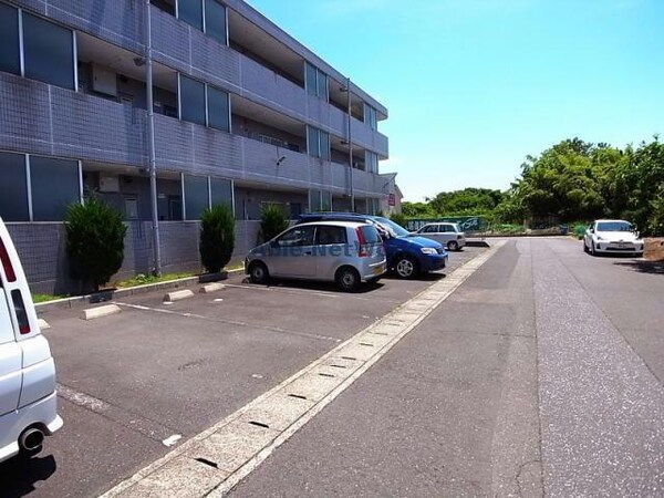 駐車場(駐車場)