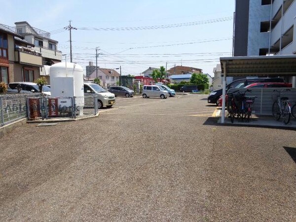 駐車場(駐車場)